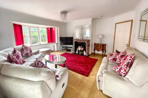 Warmdene Way